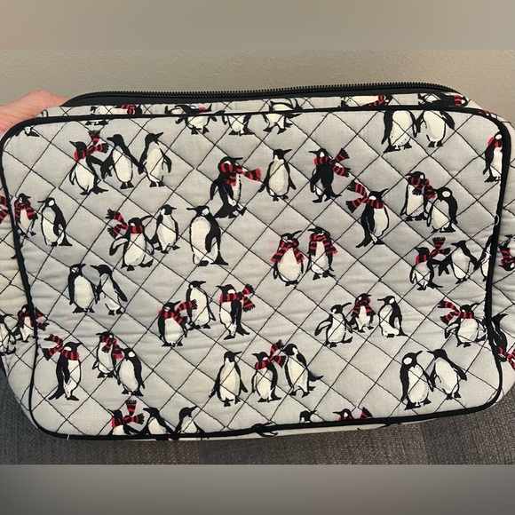 • Vera Bradley • Iconic Large Blush & Brush Case in Playful Penguins Gray • EUC - Picture 4 of 16